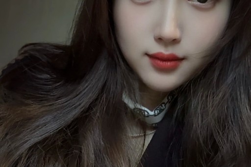 田一名与女生接吻